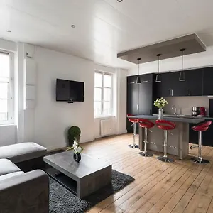 Appartement Zen Et Design, Proche Cite Corsaire 
