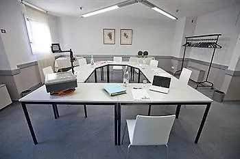 Ibis Styles Toulouse Nord Sesquieres Hotel 3*,